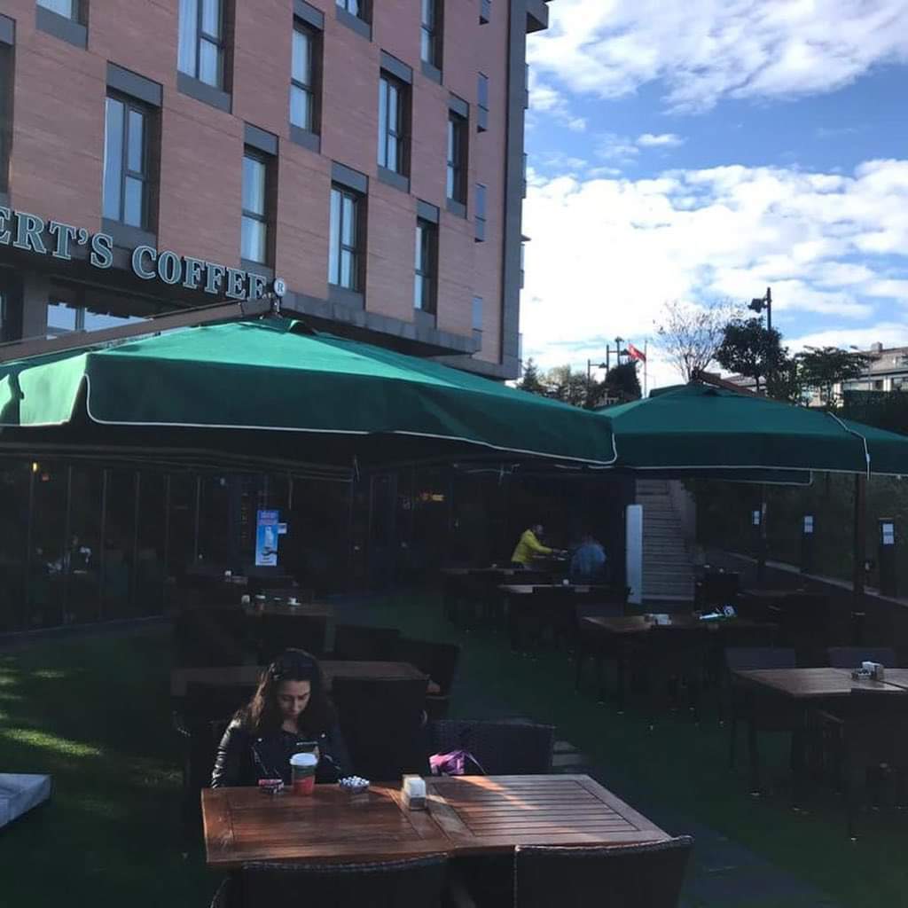 Cafe Şemsiyesi